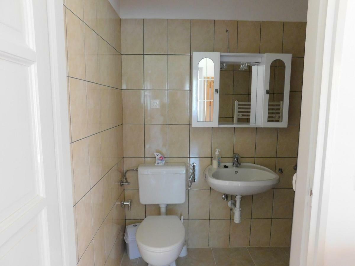 8888 Apartmanhaz Lispeszentadorján Exterior foto
